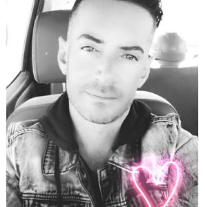 Meet your Posher, Zac